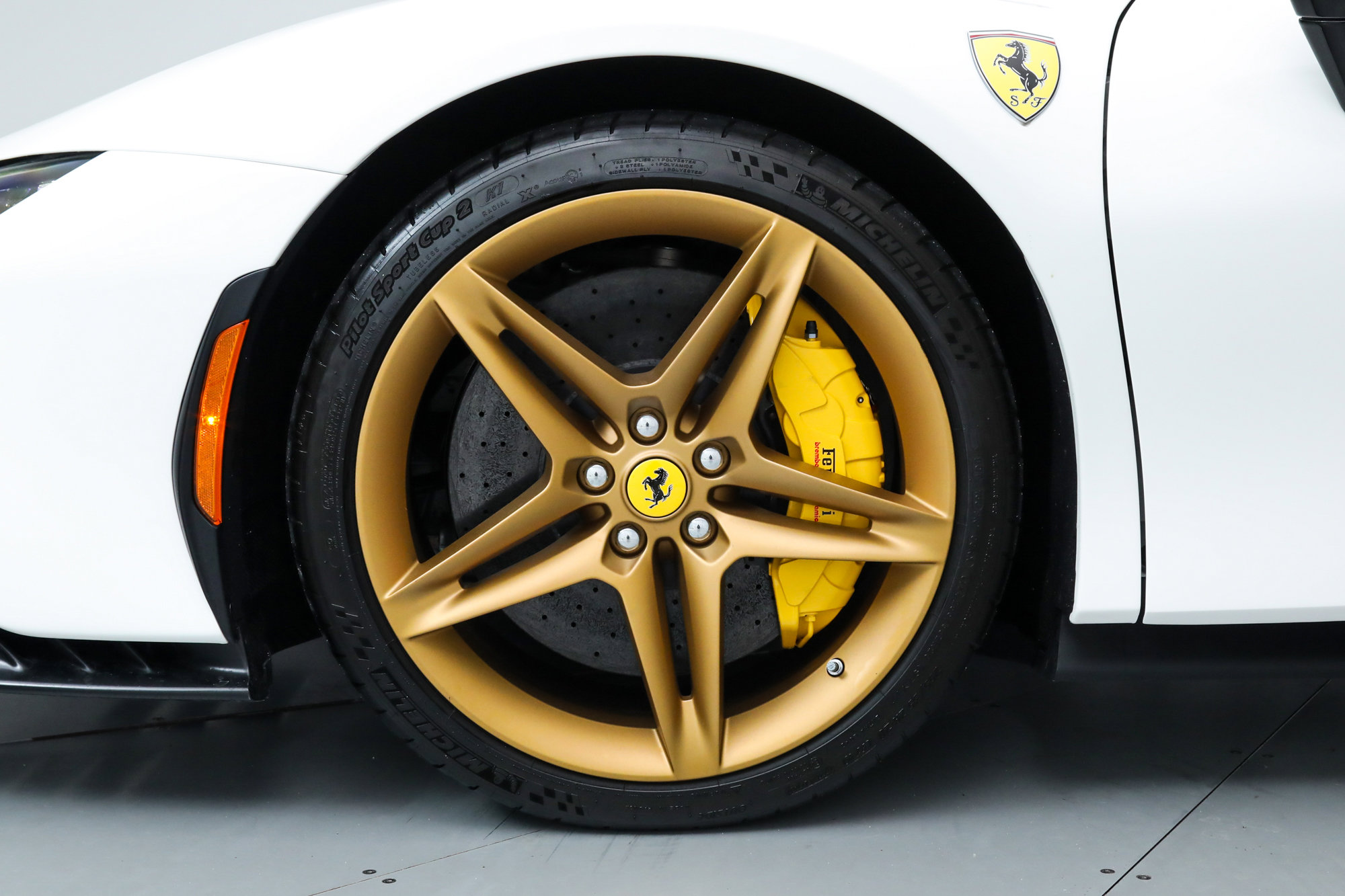 2024 Ferrari SF90 Spider photo 40
