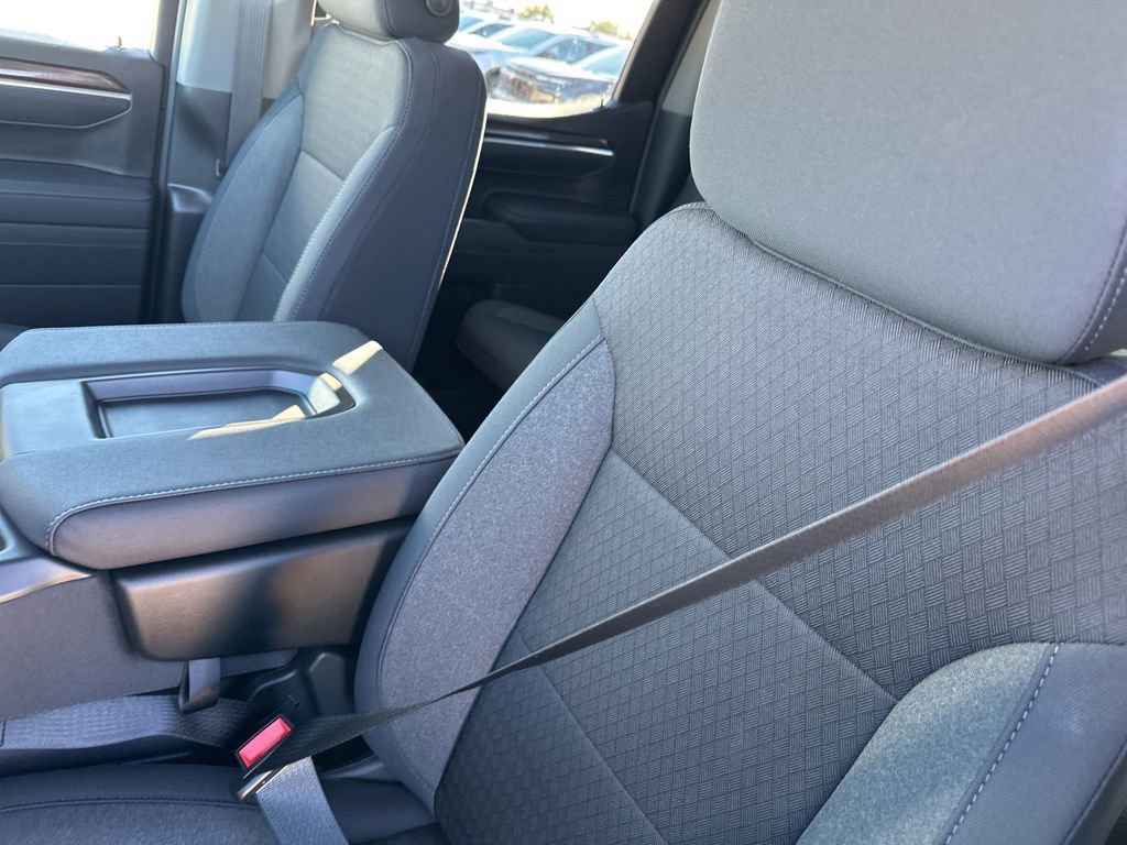 2026 Chevrolet Silverado 1500 LT photo 3