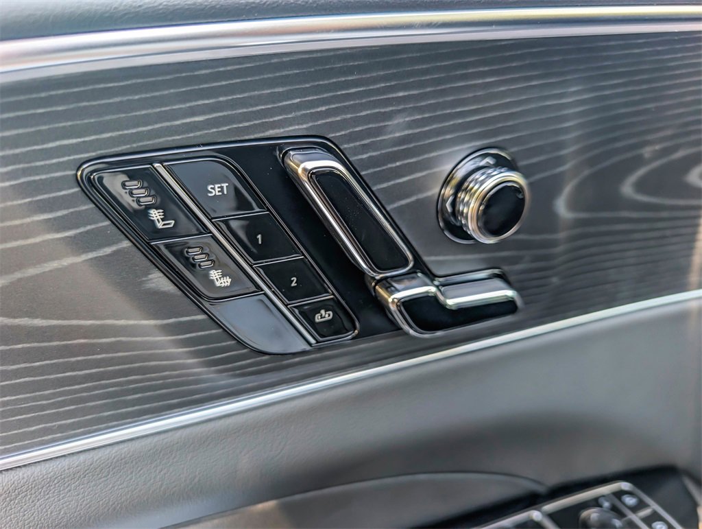 2026 Cadillac Lyriq Luxury photo 14