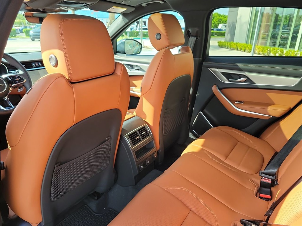 2026 Jaguar F-PACE P250 R-Dynamic S photo 16