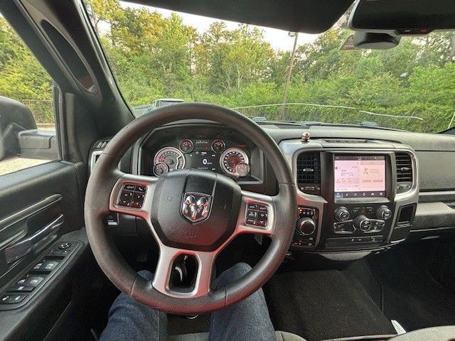 2022 Ram 1500 Classic Warlock photo 8