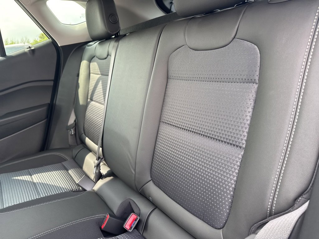 2025 Chevrolet Trax LT photo 18