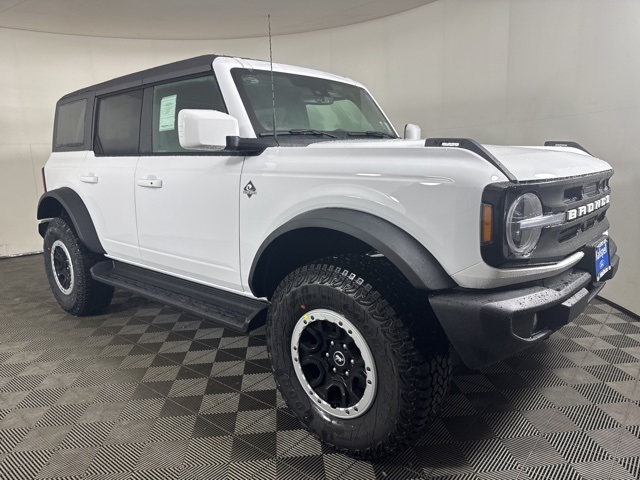 2025 Ford Bronco 4-Door Outer Banks's photo