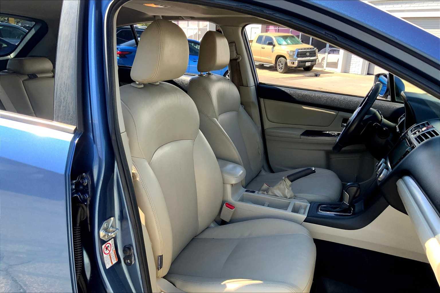 2015 Subaru Crosstrek Hybrid Touring photo 8