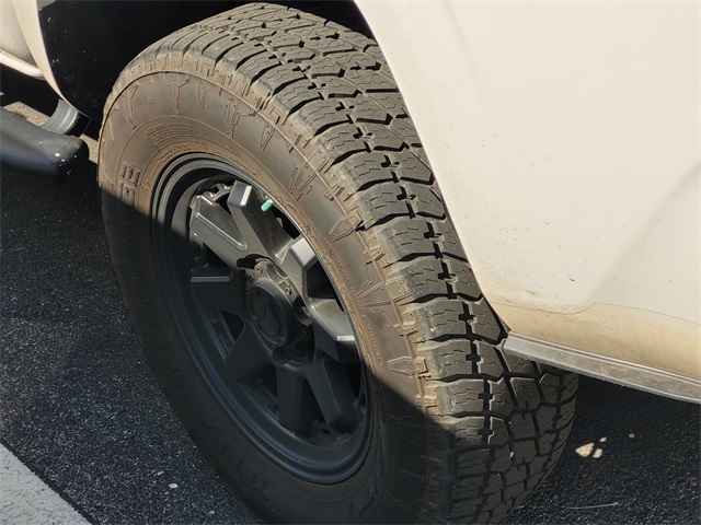 2023 Toyota Tacoma SR photo 4