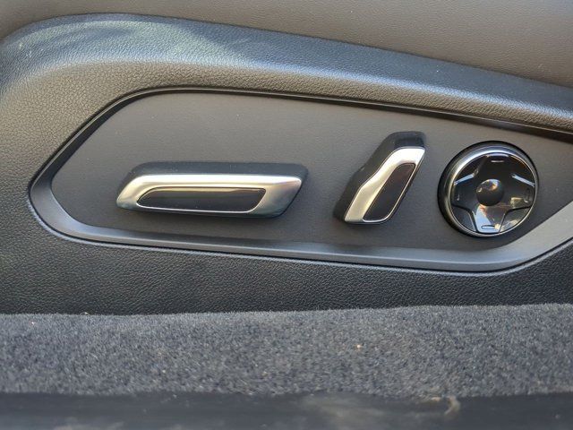 2025 Acura TLX Technology photo 17