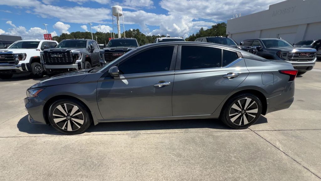 2021 Nissan Altima 2.5 SV photo 4