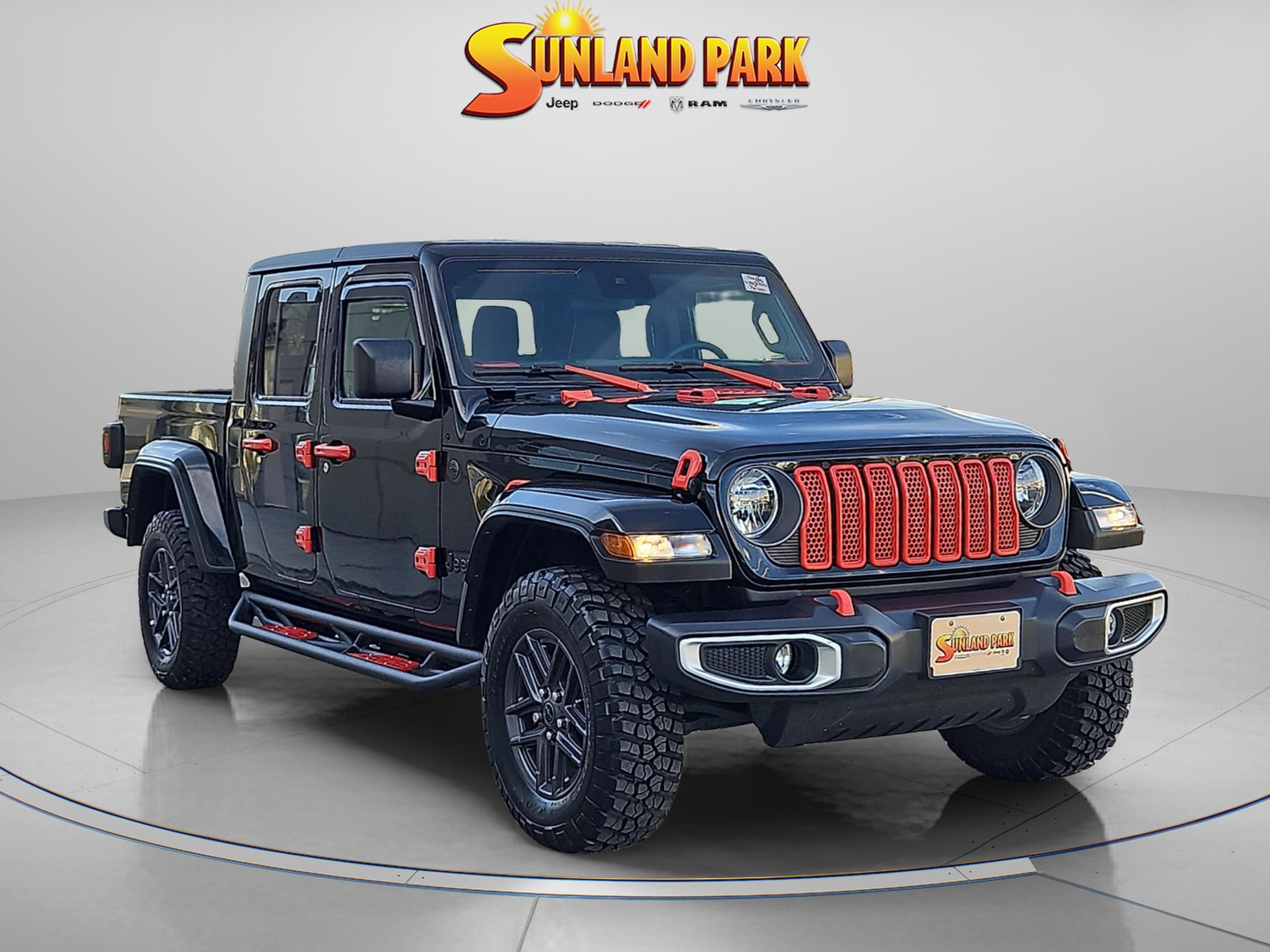 2024 Jeep Gladiator Sport S's photo