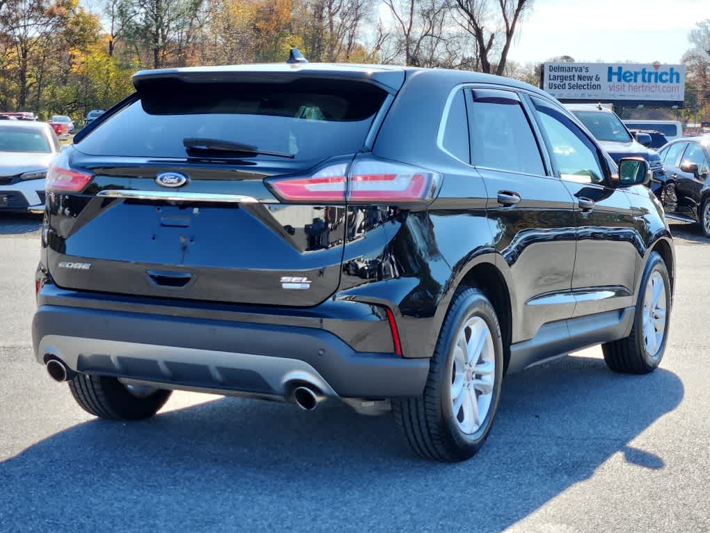 2020 Ford Edge SEL photo 3