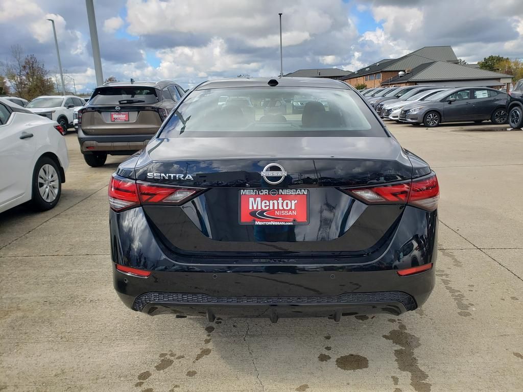 2025 Nissan Sentra SV photo 4