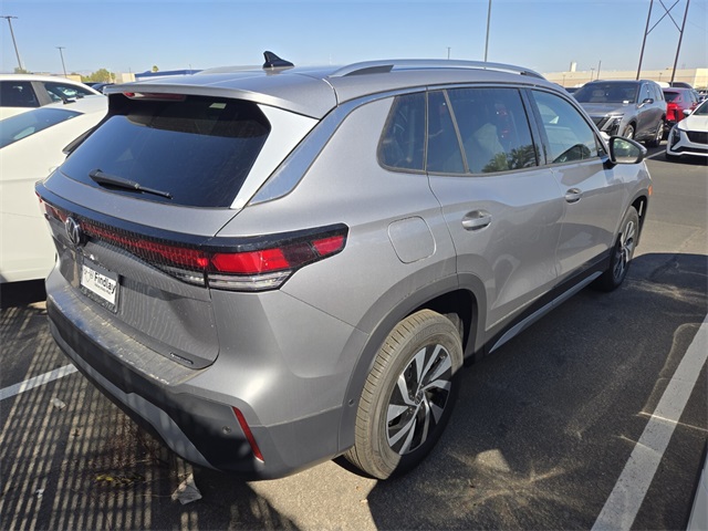 2025 Volkswagen Tiguan S photo 3