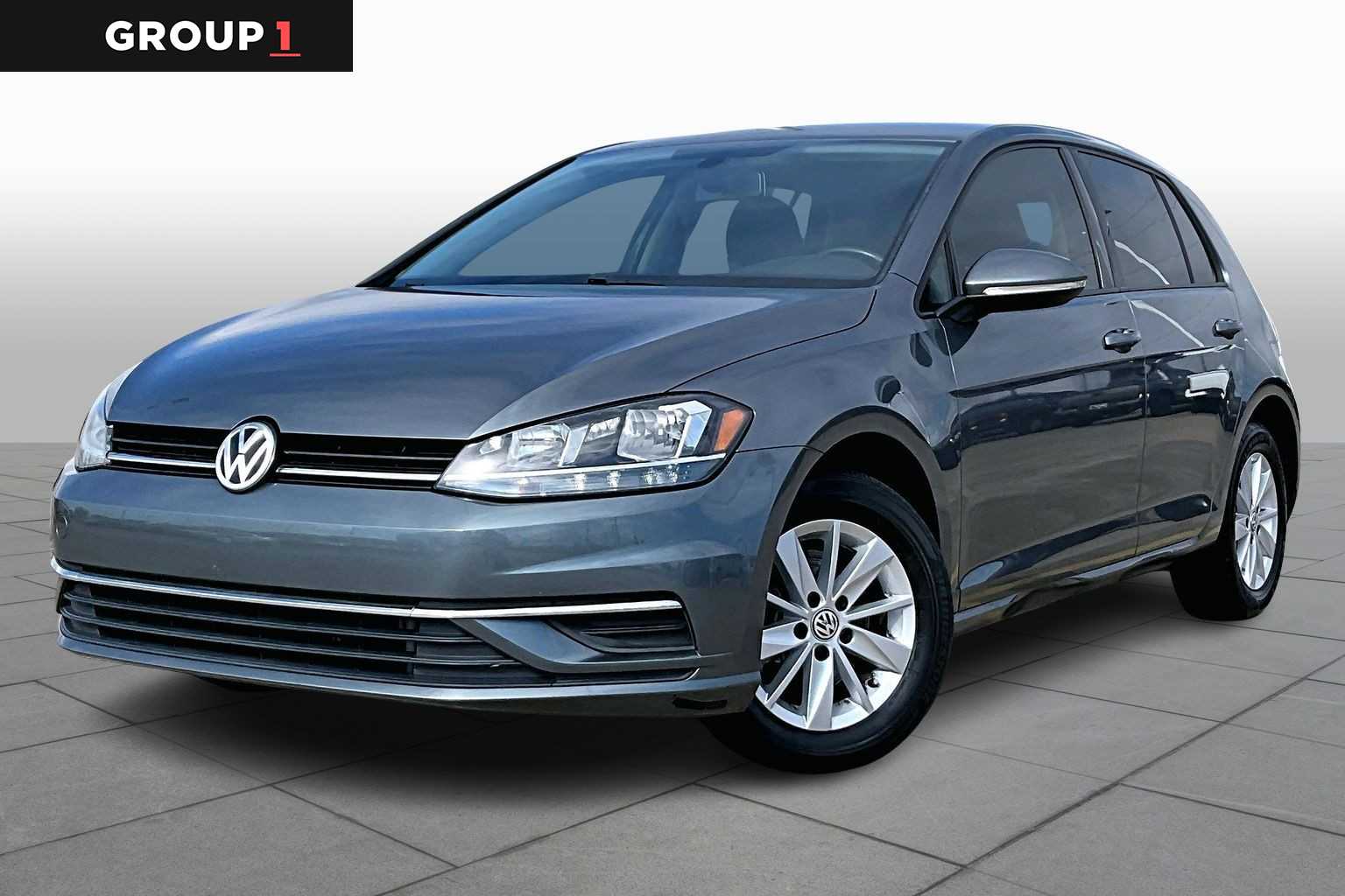 2019 Volkswagen Golf S's photo