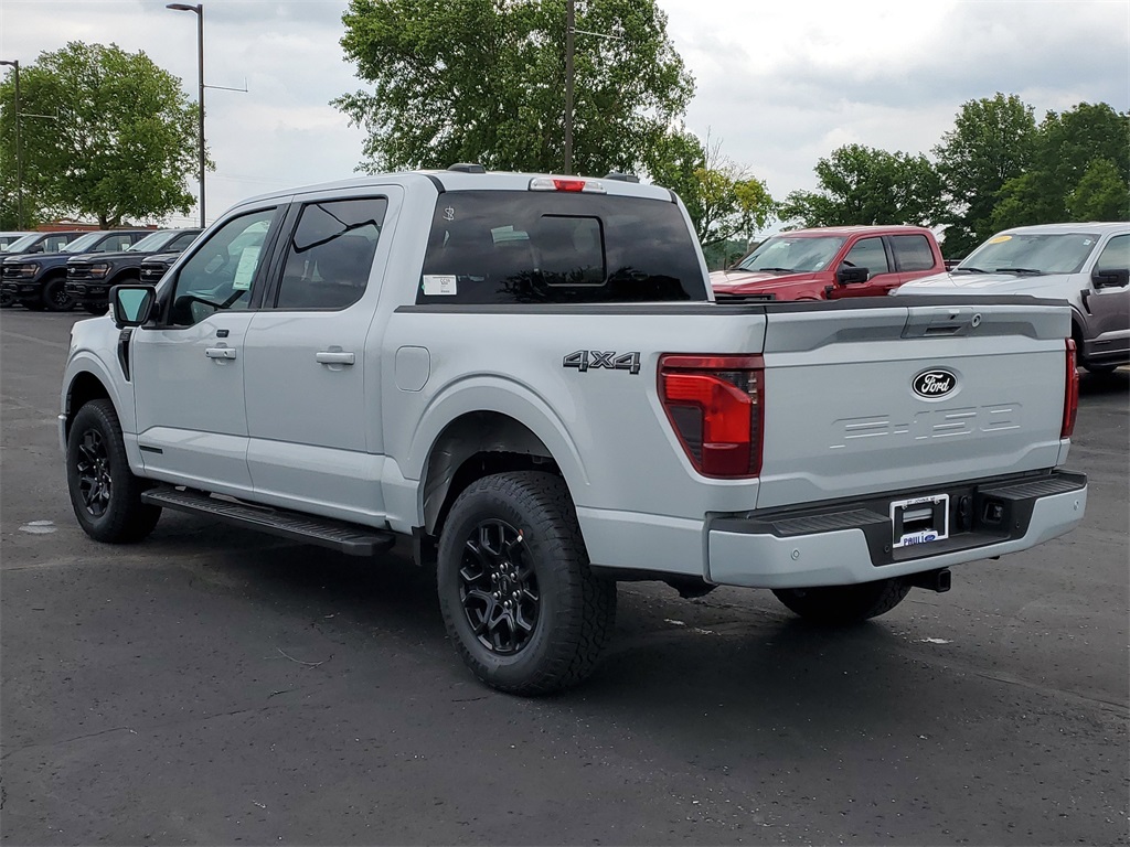 2025 Ford F-150 XLT photo 3