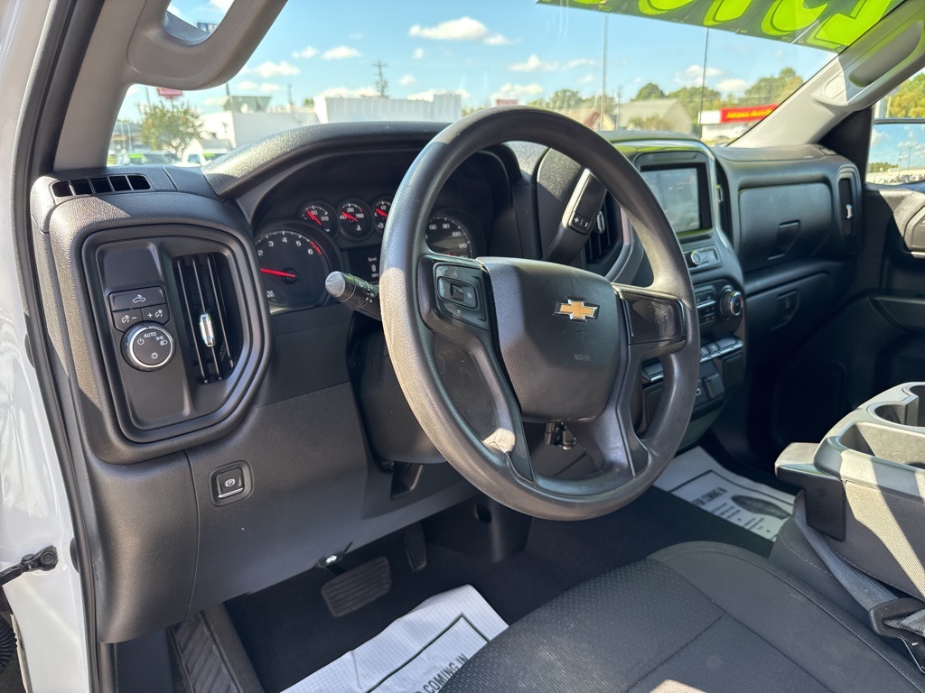 2022 Chevrolet Silverado 1500 Custom photo 13