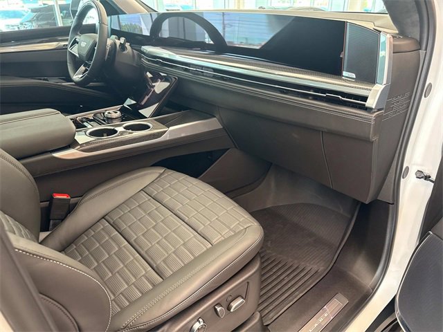 2025 Cadillac Escalade V-Series photo 13