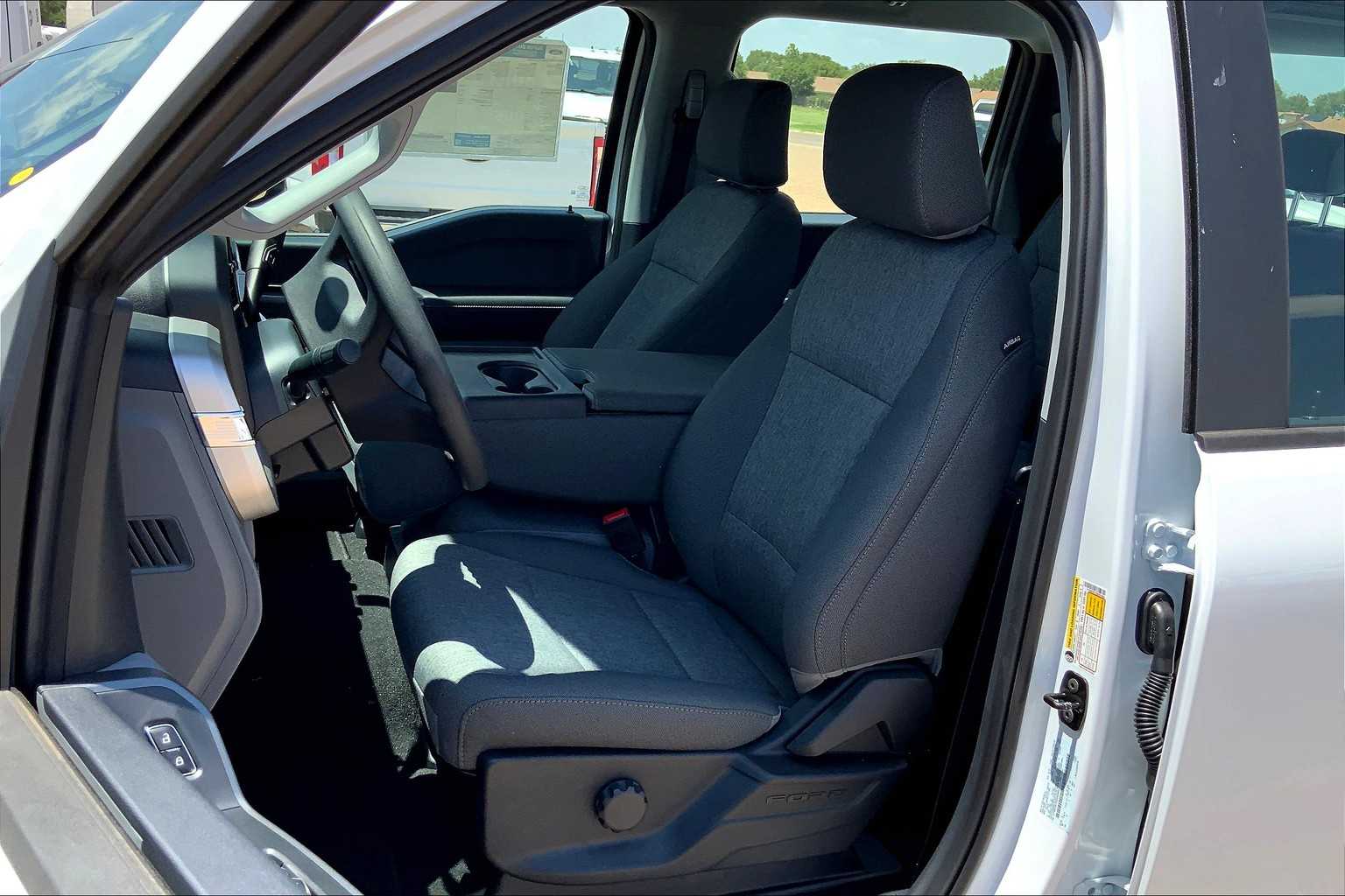 2025 Ford F-250 XL photo 9