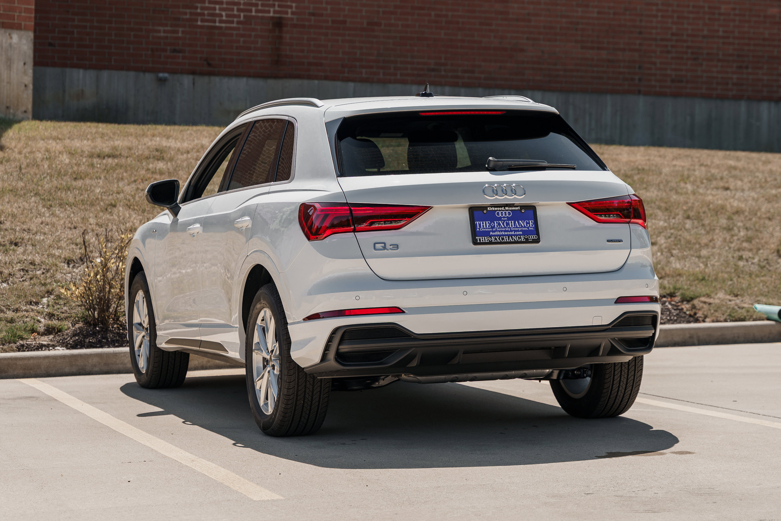 2025 Audi Q3 S line Premium Plus photo 3