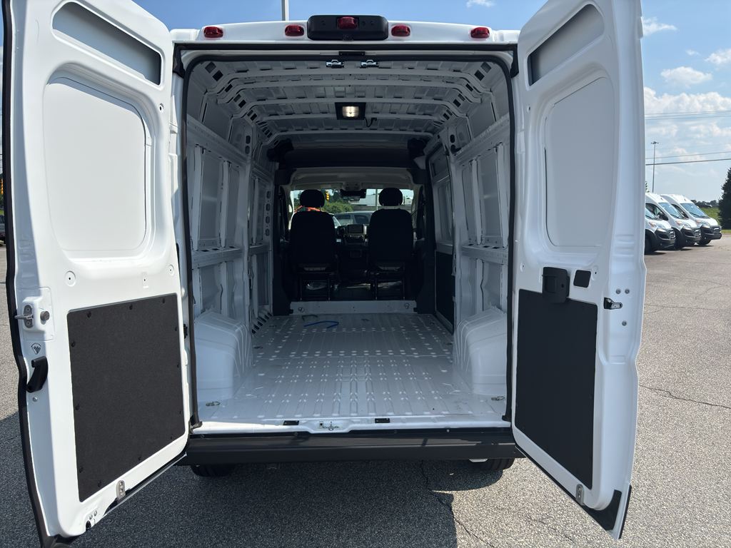 2025 Ram ProMaster 2500 photo 3