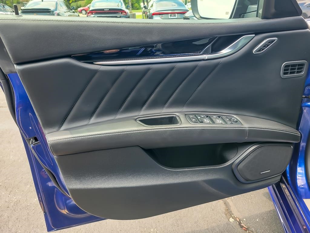 2023 Maserati Ghibli Modena Q4 photo 18