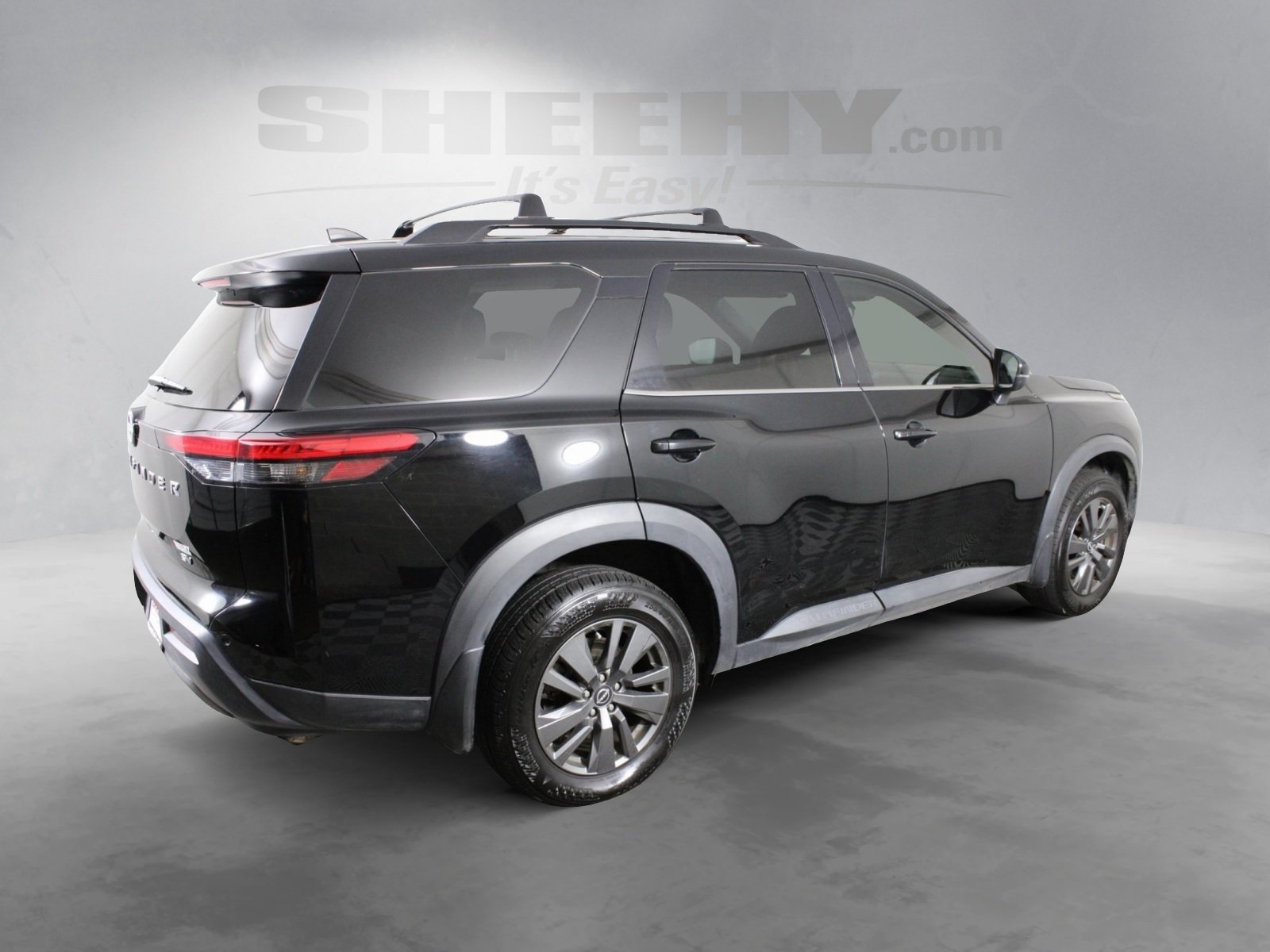 2024 Nissan Pathfinder SV photo 6