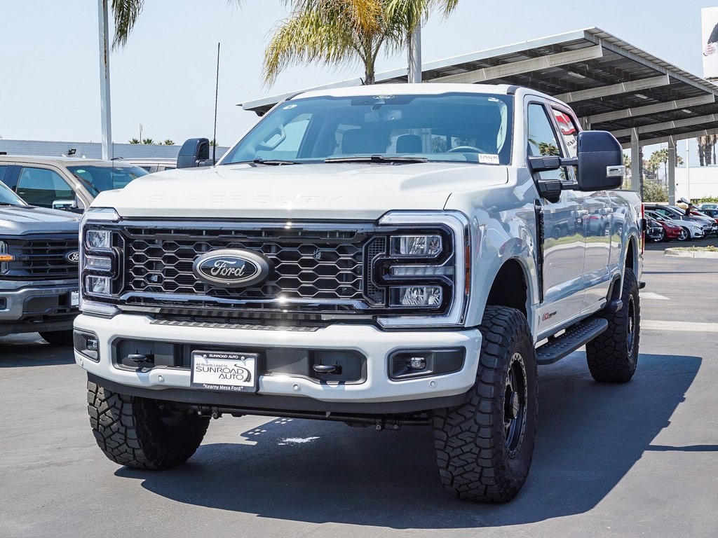 2025 Ford F-250 photo 2