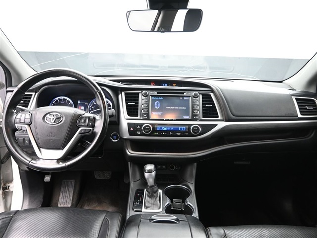 2017 Toyota Highlander Limited photo 9
