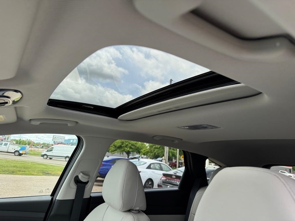 2025 Hyundai Tucson SEL Convenience photo 5