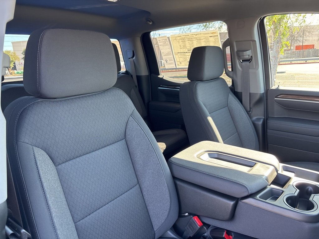 2025 Chevrolet Silverado 1500 LT photo 24