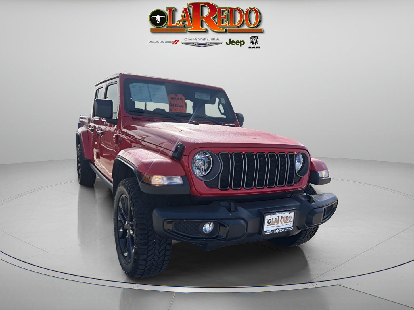 2025 Jeep Gladiator Nighthawk's photo