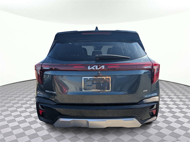 2024 Kia Seltos EX photo 3
