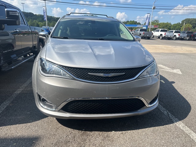 Used 2019 Chrysler Pacifica Limited with VIN 2C4RC1GG7KR668152 for sale in Fort Payne, AL
