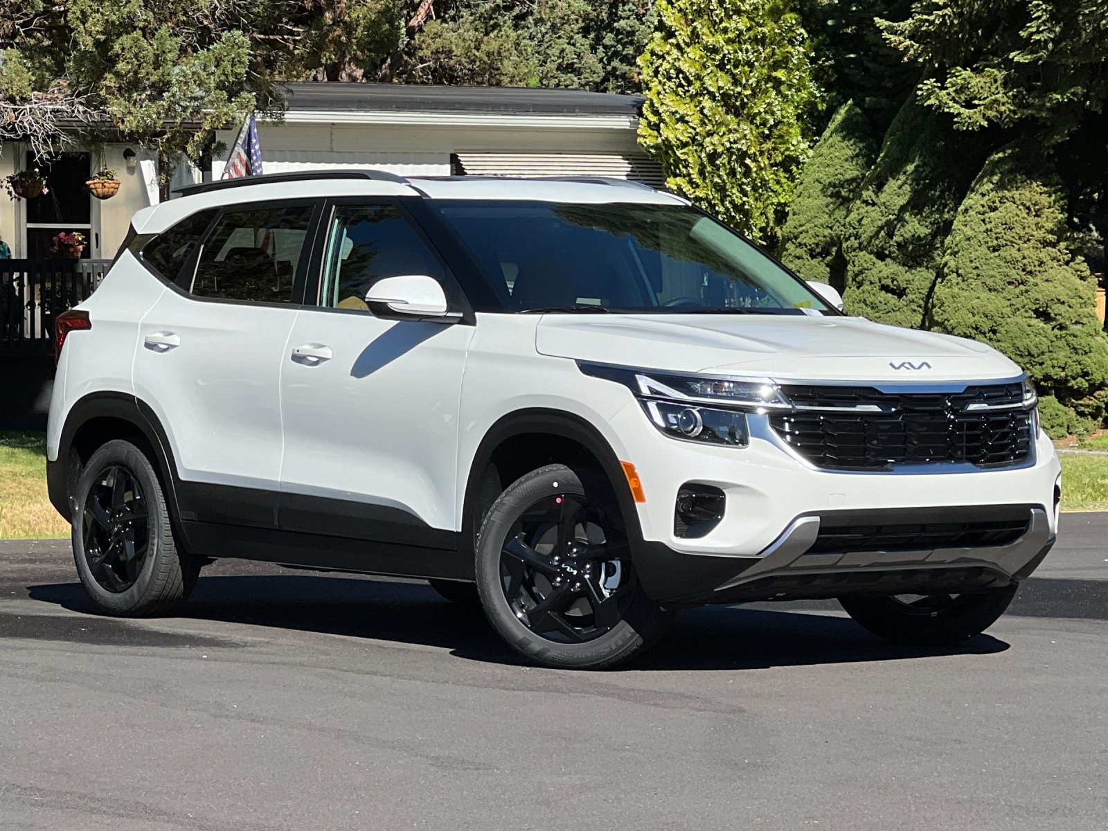 2026 Kia Seltos EX photo 2