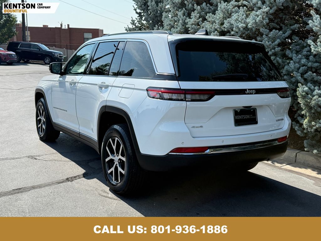 2024 Jeep Grand Cherokee Limited photo 4
