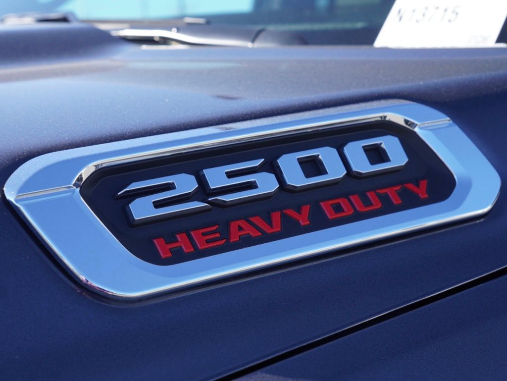 New 2026 Granite Crystal Metallic Clear-Coat Exterior Paint RAM Tradesman image 11