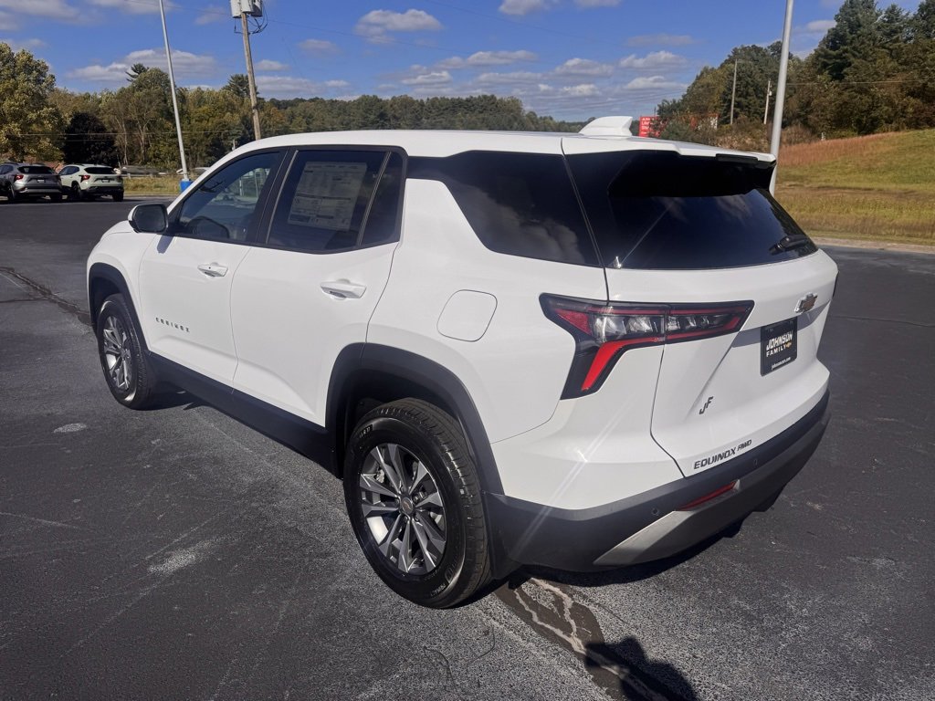 2026 Chevrolet Equinox LT photo 4