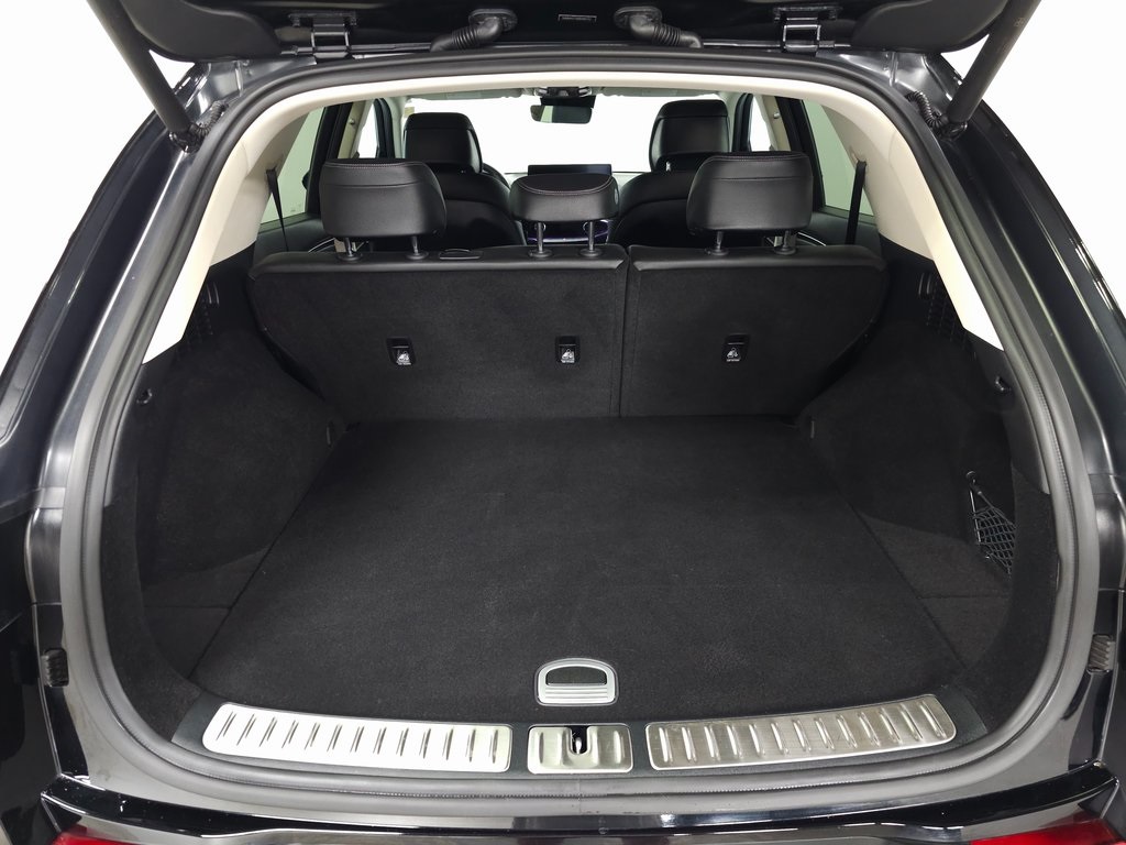 2024 Genesis GV70 2.5T Advanced photo 2