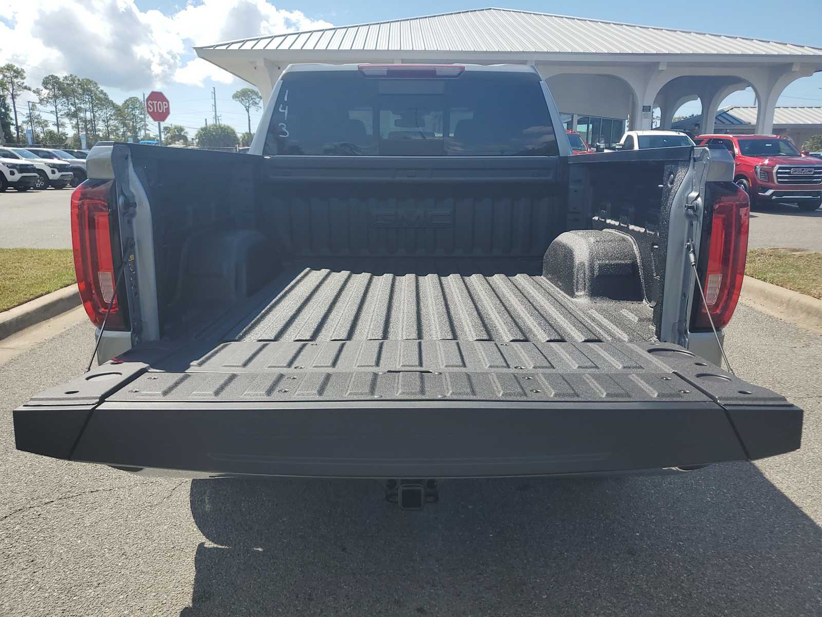 2026 Gmc Sierra 1500 SLT photo 5