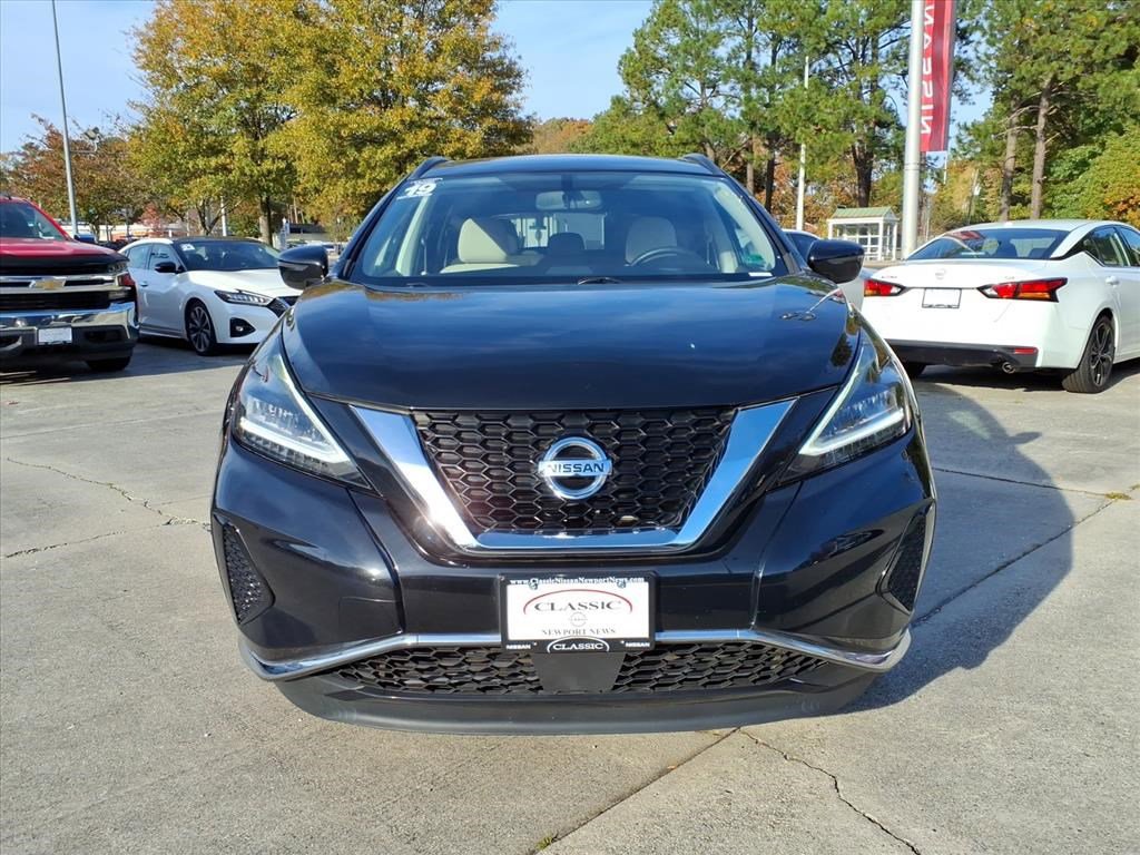 2019 Nissan Murano SV photo 2