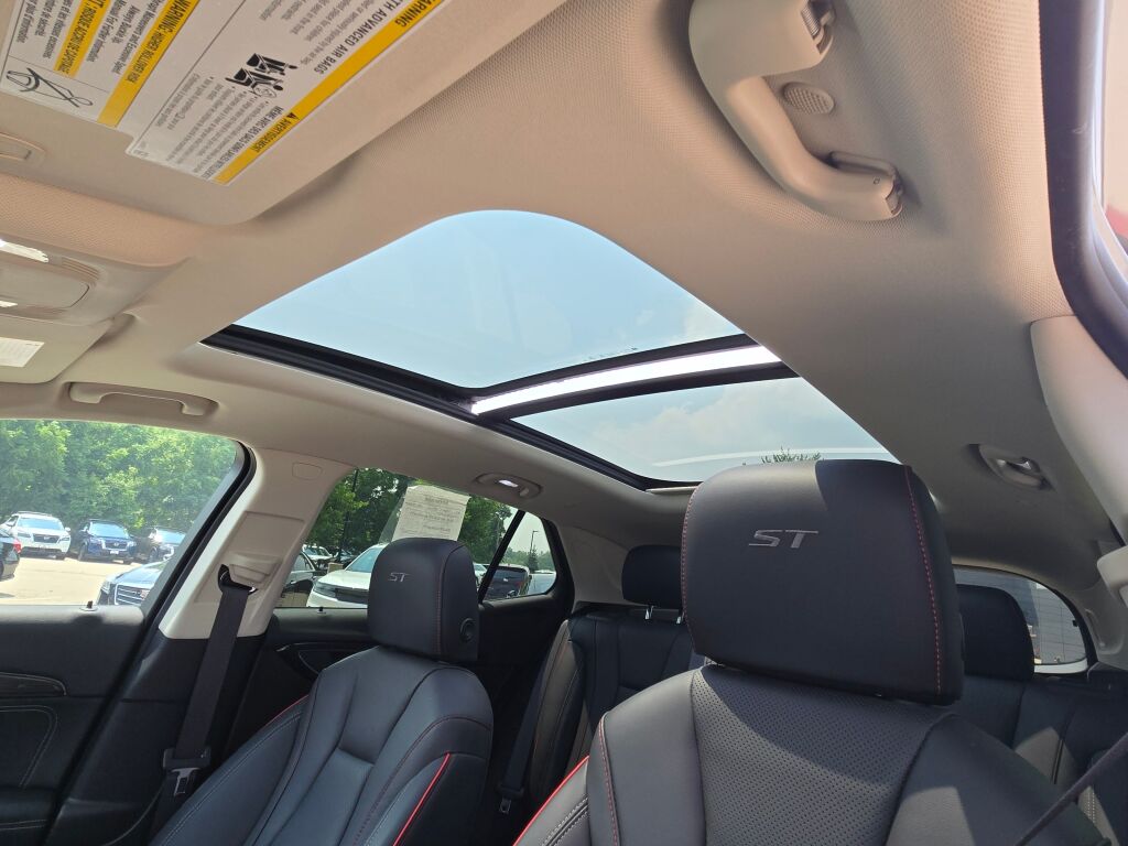 2023 Buick Envision Essence photo 22