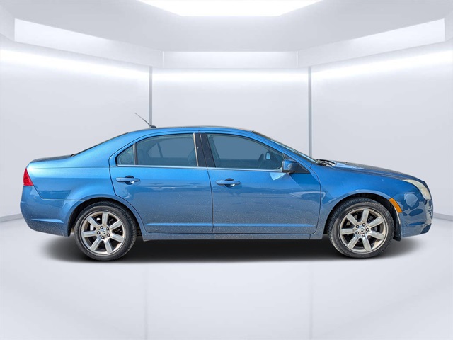 2010 Mercury Milan Premier photo 2