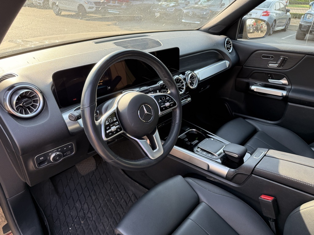 2023 Mercedes Benz GLB 250 photo 3