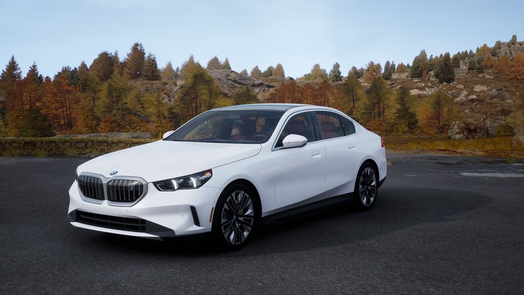 New 2025 Mineral White Metallic BMW eDrive40 image 26