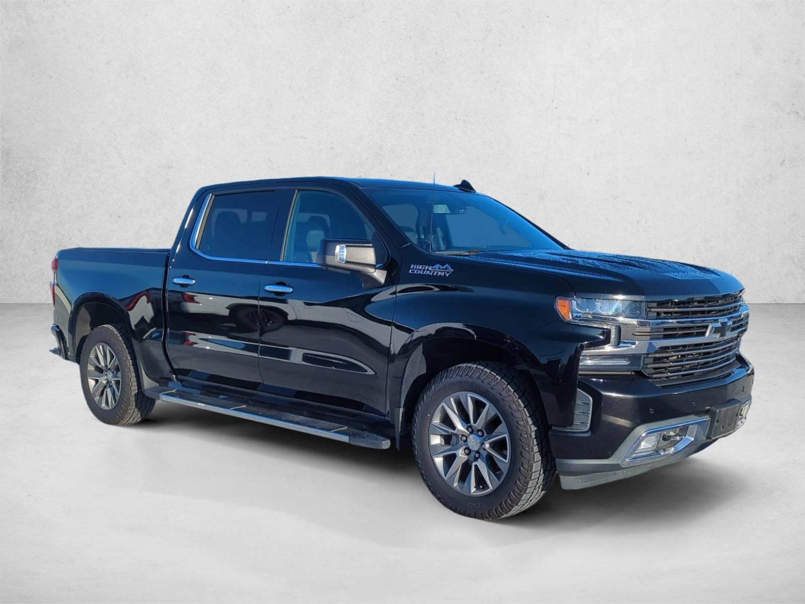 2019 Chevrolet Silverado 1500 High Country photo 3