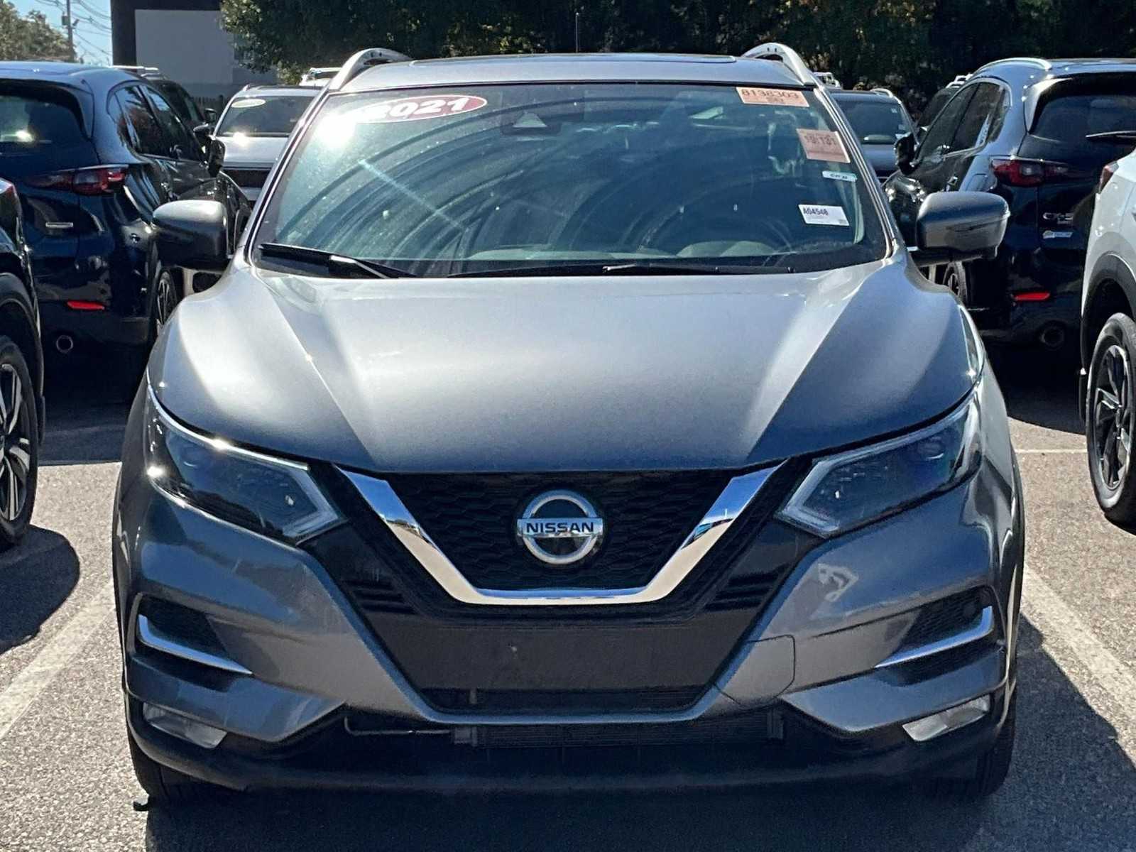 2021 Nissan Rogue Sport SL photo 2