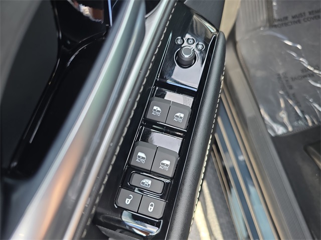 2025 Jeep Wagoneer Series II photo 12