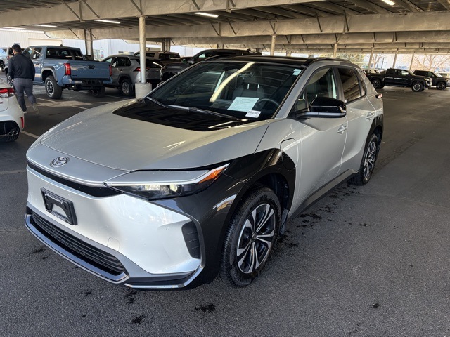 2024 Toyota bZ4X XLE's photo