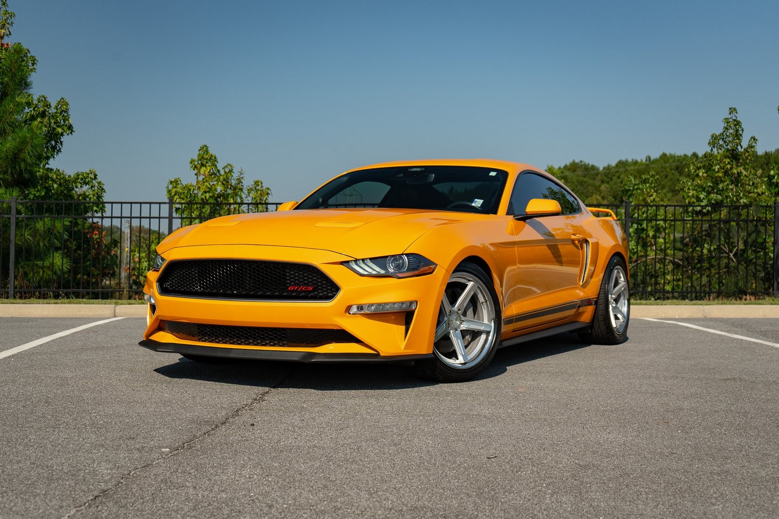 2022 Ford Mustang GT photo 2