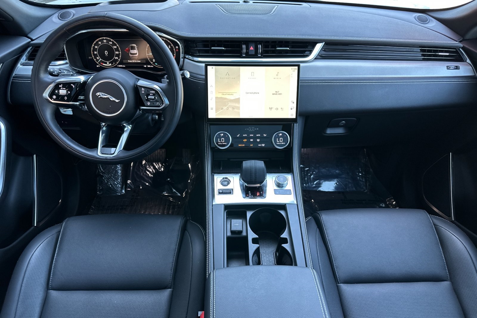2025 Jaguar F-PACE P250 R-Dynamic S photo 14