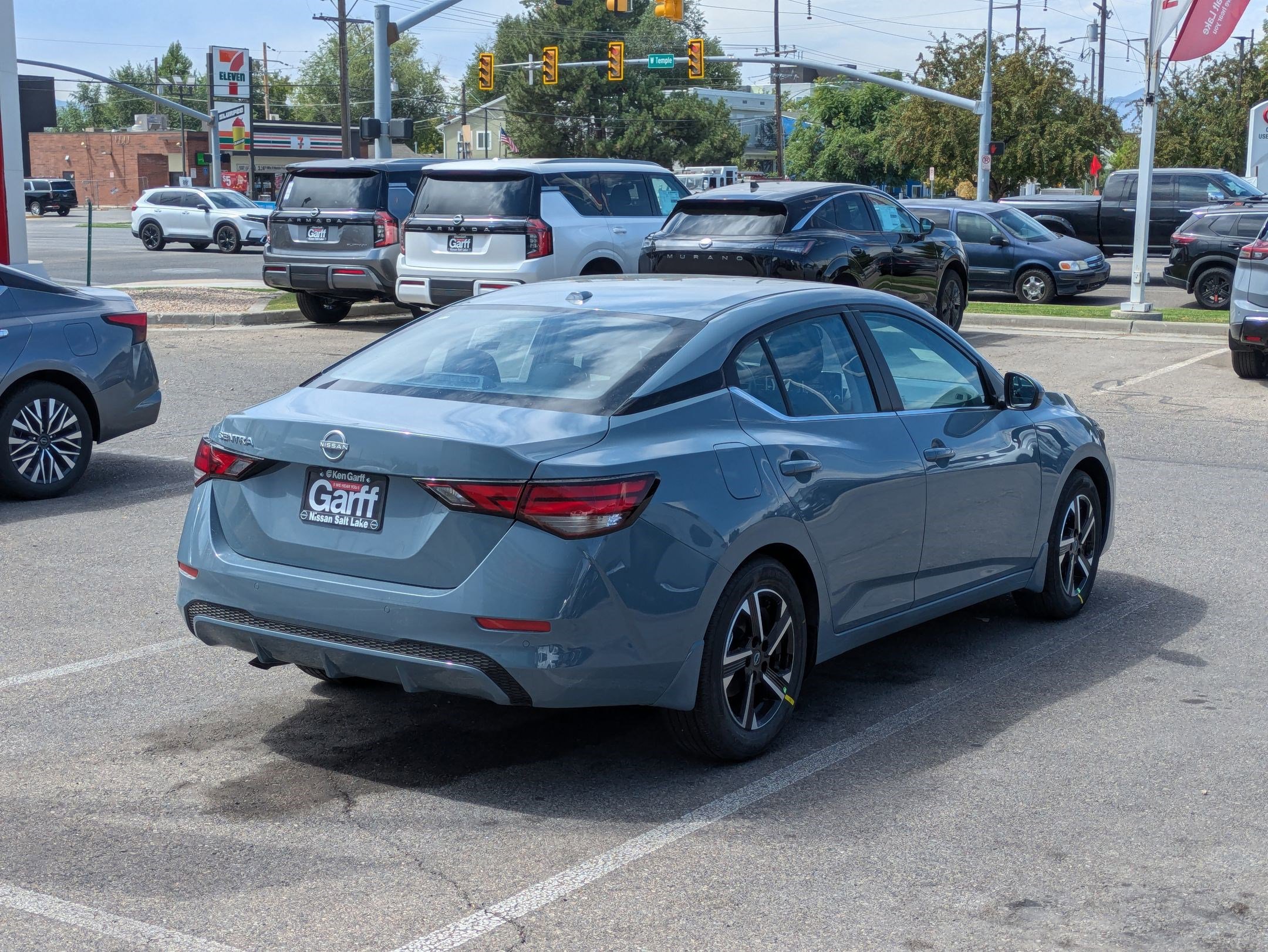 2025 Nissan Sentra SV photo 3