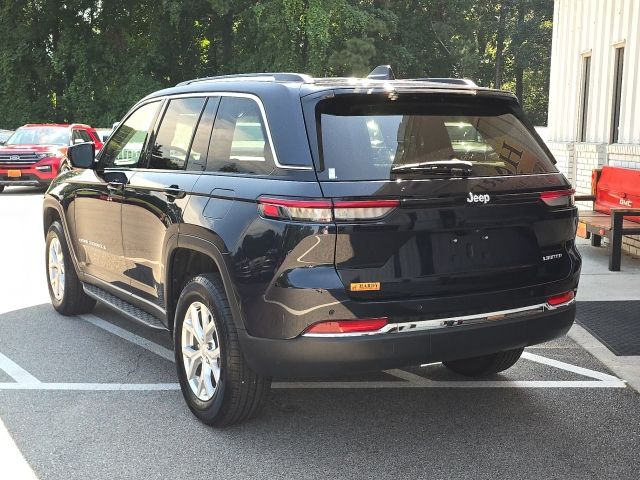 2023 Jeep Grand Cherokee Limited photo 3